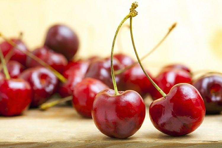 16 Proven Health Benefits of Cherry